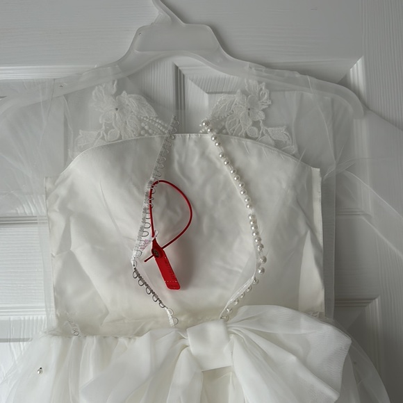 Brand New- Pearled skirt flower girl dress with bow and train. - Picture 4 of 8